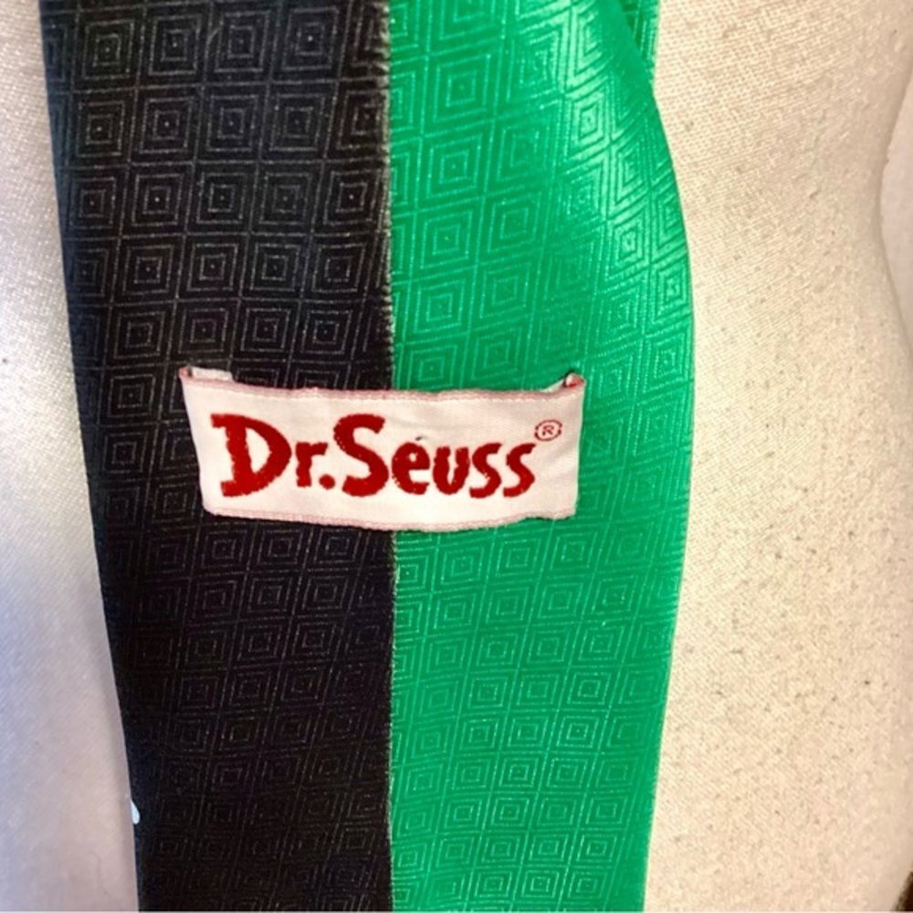 Dr. Seuss the Grinch Silk Tie‎ Green Black - Picture 4 of 8